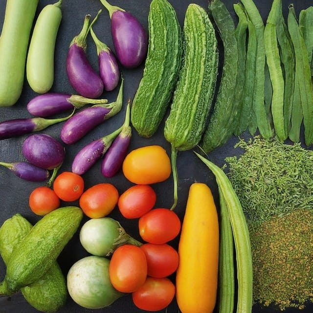 Kitchen Garden Natural Organic Vegetable Seeds (Pack of 12 ) ( Spinach, Choulai, Coriender, Lady Finger, Brinjal, Tomato, Cluster Beans, Fenugreek, Bitter guard, Ridge guard, Bottle Guard, Long Guard, Cucumber ) [RAJ GARDEN PLANTS]